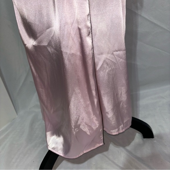 Frederick's of Hollywood Women’s Pink with Black Trim Long Sleeve Robe Size L/XL - Picture 3 of 10